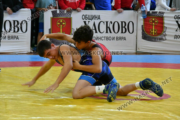 Откриха Международния турнир по борба Купа „Хасково“