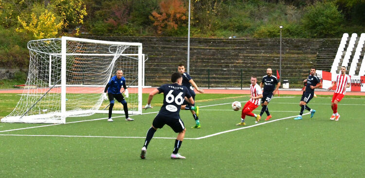 Нажежени страсти и без победител в дербито между “Хасково” и “Харманли”