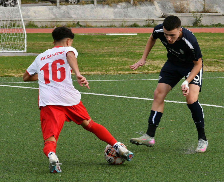Нажежени страсти и без победител в дербито между “Хасково” и “Харманли”