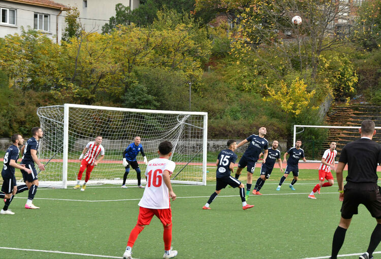 Нажежени страсти и без победител в дербито между “Хасково” и “Харманли”