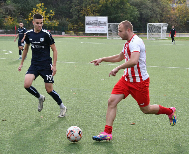 Нажежени страсти и без победител в дербито между “Хасково” и “Харманли”