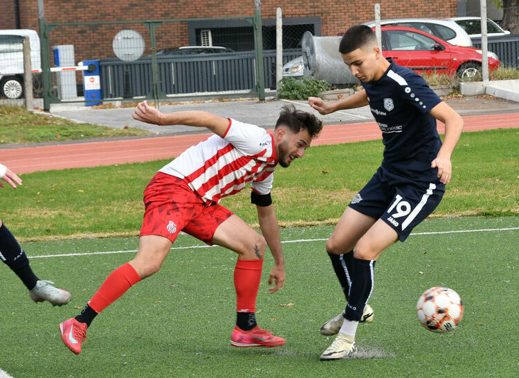 Нажежени страсти и без победител в дербито между “Хасково” и “Харманли”