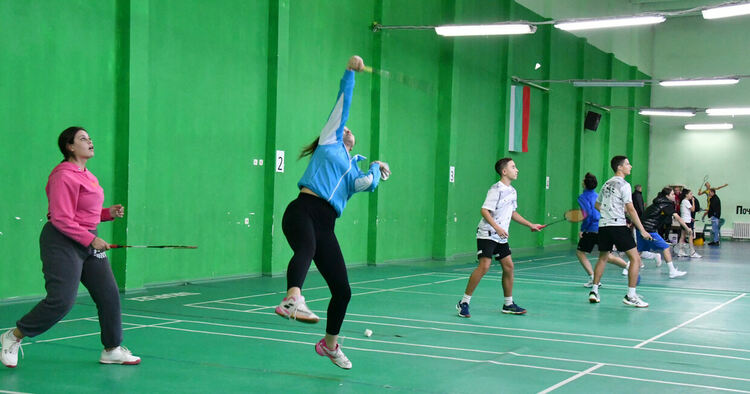 Продължават финалите по бадминтон в Хасково