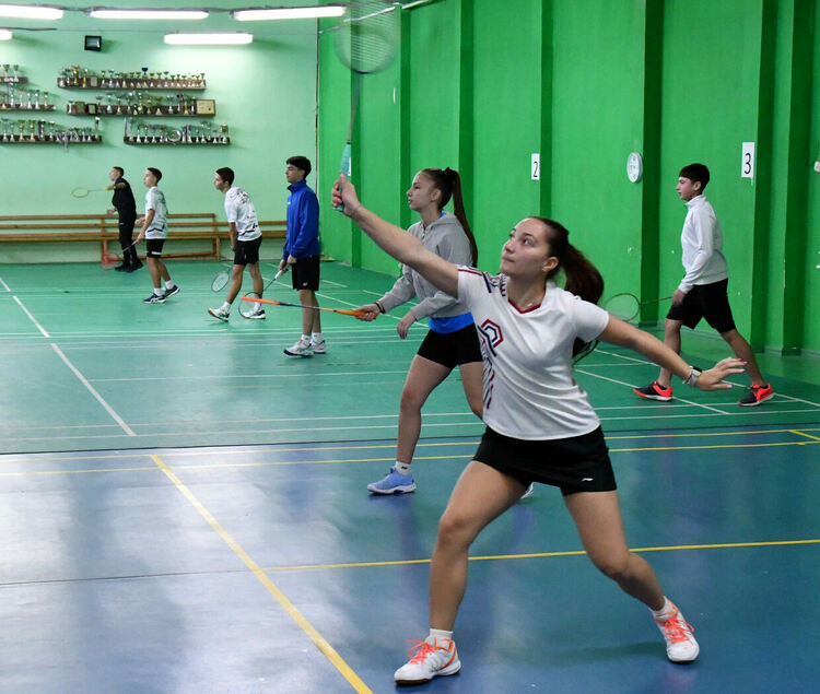 Продължават финалите по бадминтон в Хасково