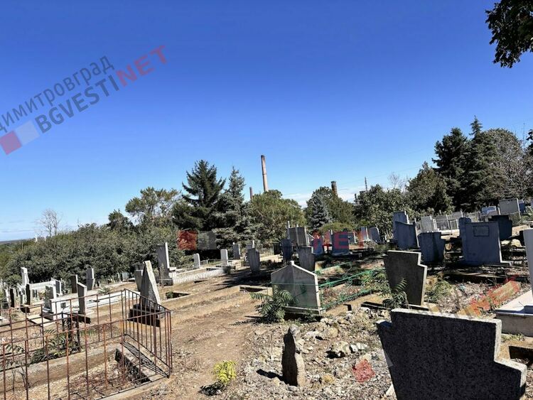 Безплатни автобусни линии до гробищните паркове за Архангелова задушница