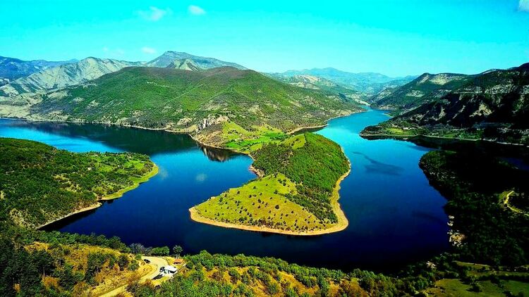 Меандрите на река Арда пазят портите към стари светове