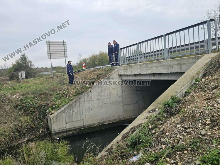 Полицай и двама пожарникари са сред първите, спасявали 14-те пътници от катастрофиралия автобус