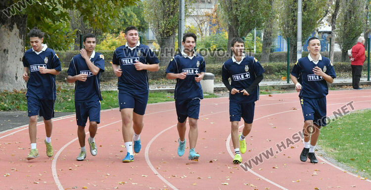 Ударно начало на ученическите игри по футбол