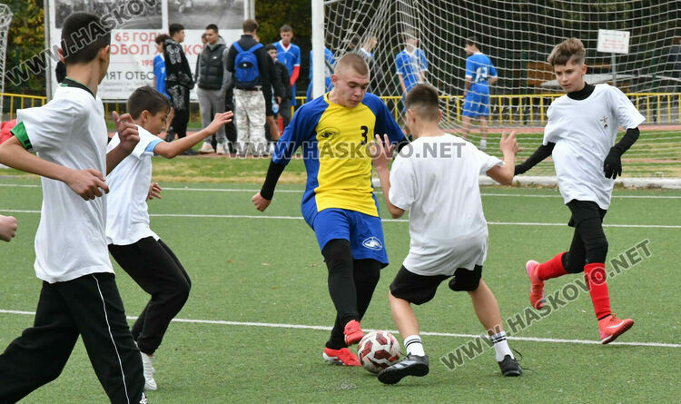 Ударно начало на ученическите игри по футбол