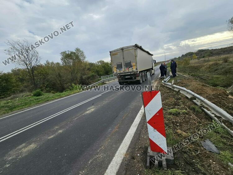 Полицай и двама пожарникари са сред първите, спасявали 14-те пътници от катастрофиралия автобус