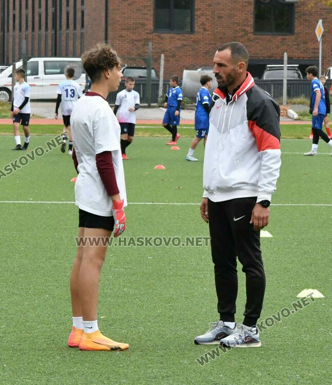 Ударно начало на ученическите игри по футбол