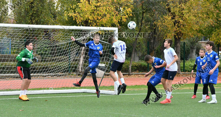 Ударно начало на ученическите игри по футбол