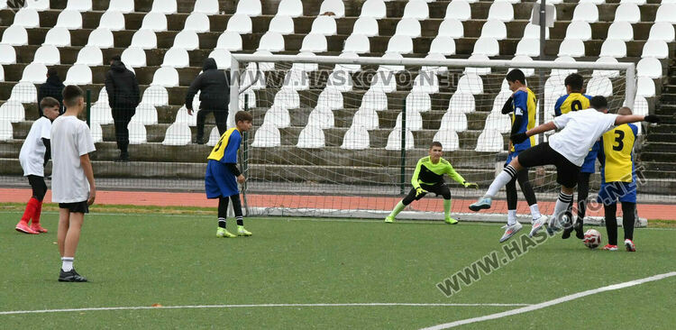 Ударно начало на ученическите игри по футбол