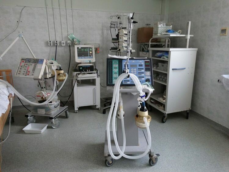 Обраха пациент в болница, хванаха трима за кражби от хипермаркет и две жилища в Хасково 