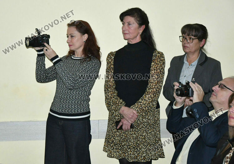 Ученици от ПМГ пресъздадоха борбата за светско образование в открит урок по родолюбие