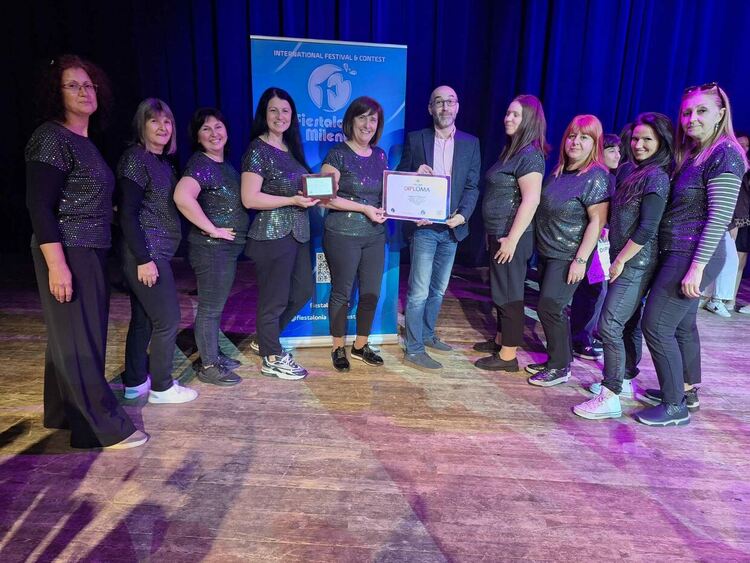 Диплом и почетен плакет за „Орфей+" от хоров фестивал в Грузия и покана за гостуване в Москва