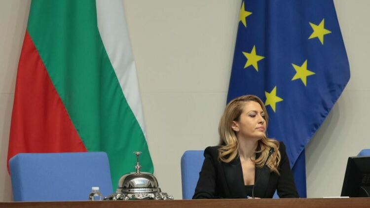 Председателят на НС Рая Назарян