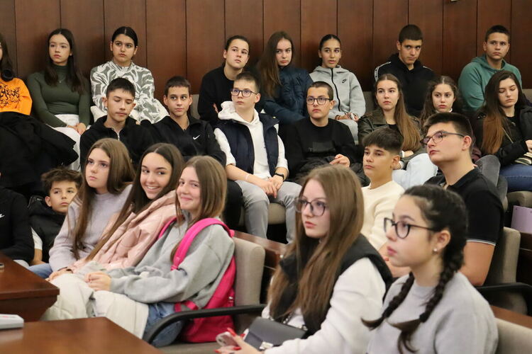 Проф. д-р Савов: Изкуственият интелект се използва в пъти по-добре от престъпните организации