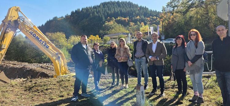 Започна изграждането на нова подпорна стена на река „Върбица“