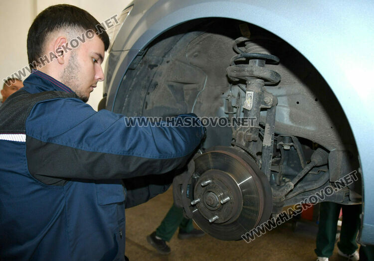 ПГТАТ „Н. Й. Вапцаров“ – Хасково: Иновативни практики, европейски опит и STEM бъдеще