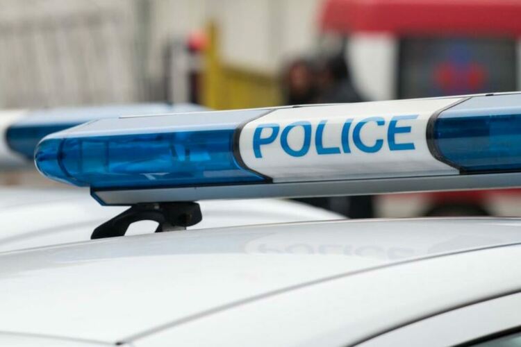 Спецакция на полицията в Перник, има задържани