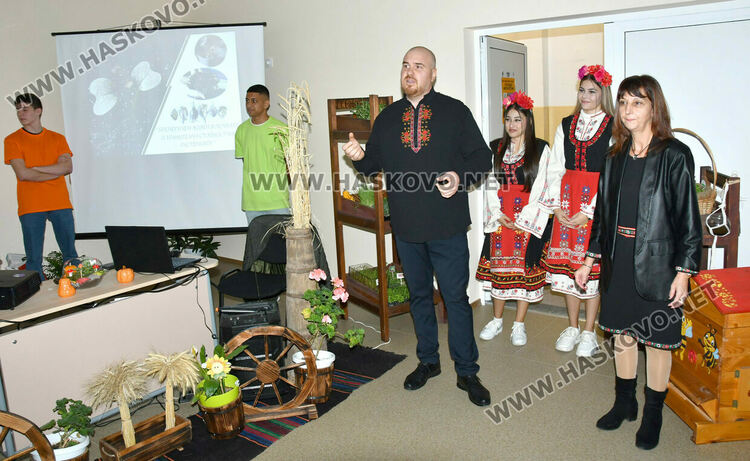 ПГТАТ „Н. Й. Вапцаров“ – Хасково: Иновативни практики, европейски опит и STEM бъдеще