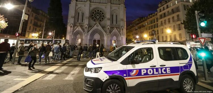 Четирима български граждани ще отговарят за действията си пред френските власти.