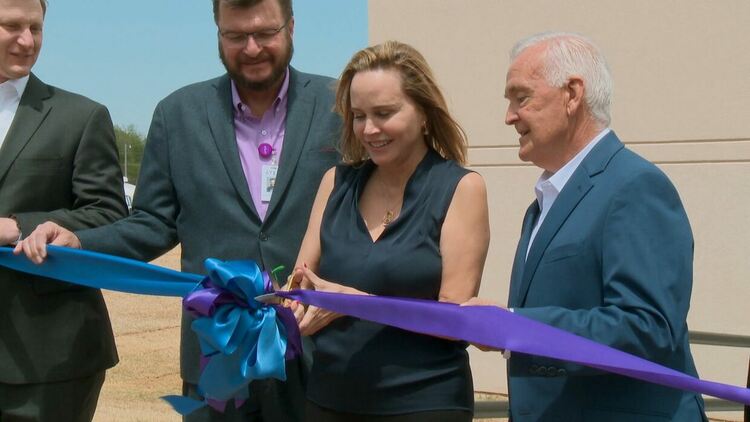 Гледаме документалния филм „Лекарят от малкото градче“ в HBO Max