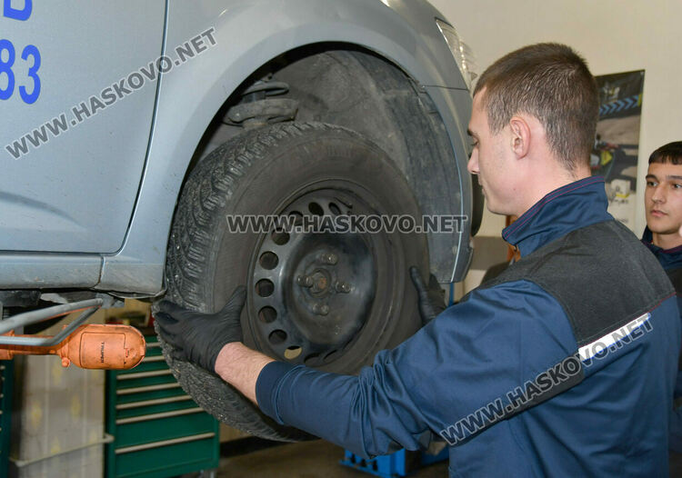 ПГТАТ „Н. Й. Вапцаров“ – Хасково: Иновативни практики, европейски опит и STEM бъдеще