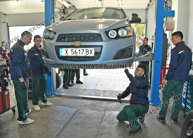 ПГТАТ „Н. Й. Вапцаров“ – Хасково: Иновативни практики, европейски опит и STEM бъдеще