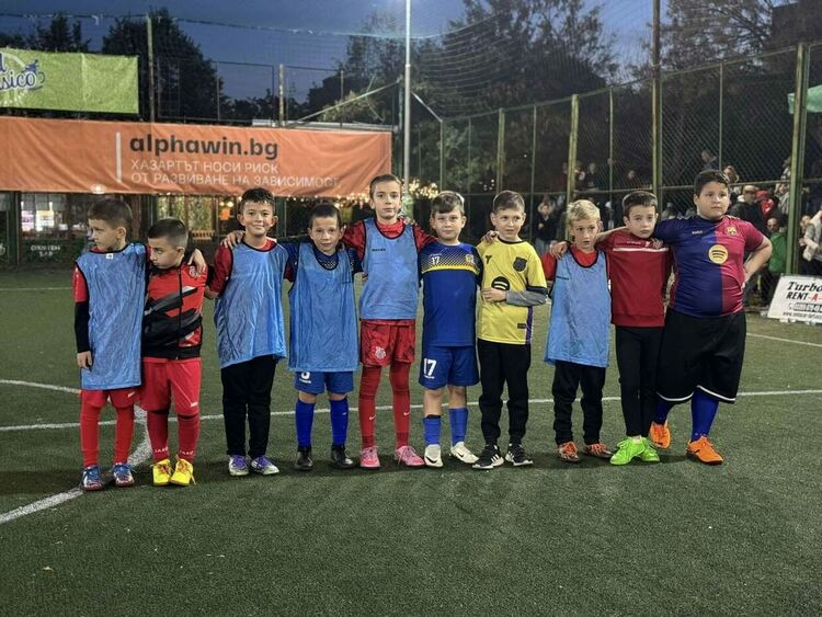 Футболни таланти от 5 хасковски училища се включиха в турнир