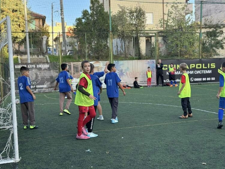 Футболни таланти от 5 хасковски училища се включиха в турнир