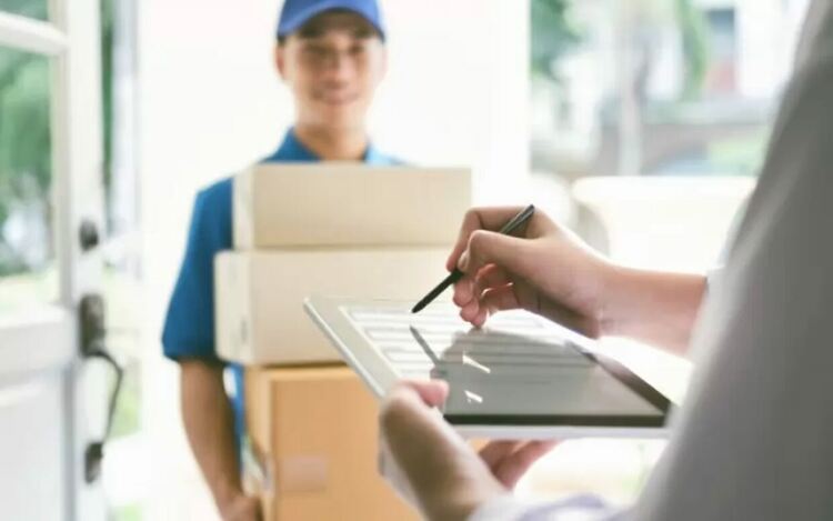 Куриерските услуги отчитат оборот от 875 млн. лв. през 2024 г., което е годишен ръст от 14,5%.