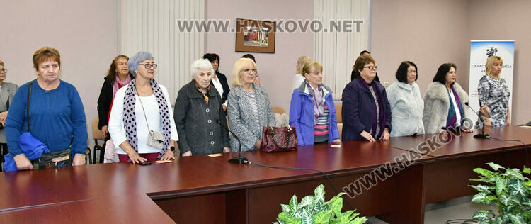 Тракийци срещнаха учители, писатели и поети в навечерието на Деня на будителите