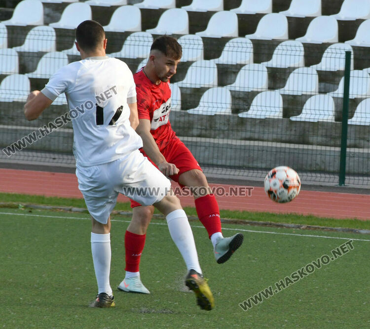 ФК „Хасково“ отказа „Раковски“ само за едно полувреме