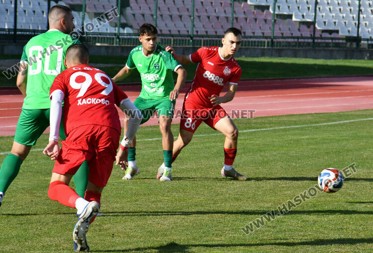 ОФК „Хасково“ мина безпроблемно през „Секирово“