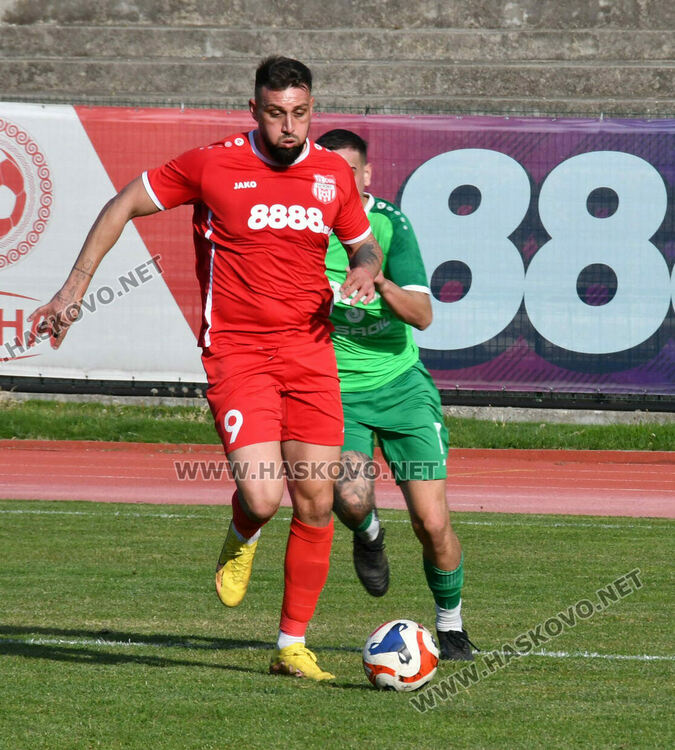 ОФК „Хасково“ мина безпроблемно през „Секирово“