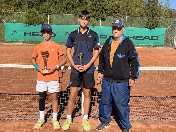 Бруно Дженев и Симона Попова триумфираха на тенис турнира в Хасково