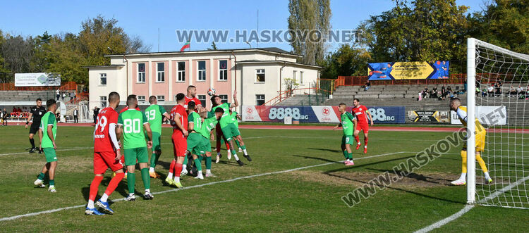 ОФК „Хасково“ мина безпроблемно през „Секирово“