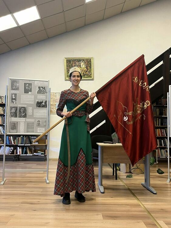 Актьори от родпоския театър "пътешестваха" със 120 деца във времето на будителите