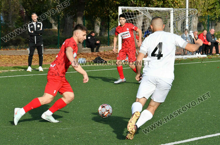 ФК „Хасково“ отказа „Раковски“ само за едно полувреме