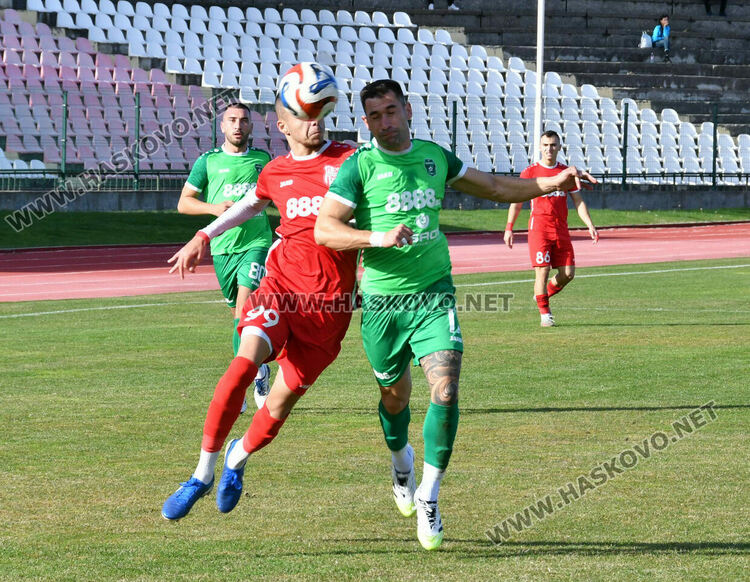 ОФК „Хасково“ мина безпроблемно през „Секирово“
