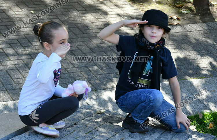 Заупокойна молитва за загиналите воини отслужиха пред паметника на Незнайния воин