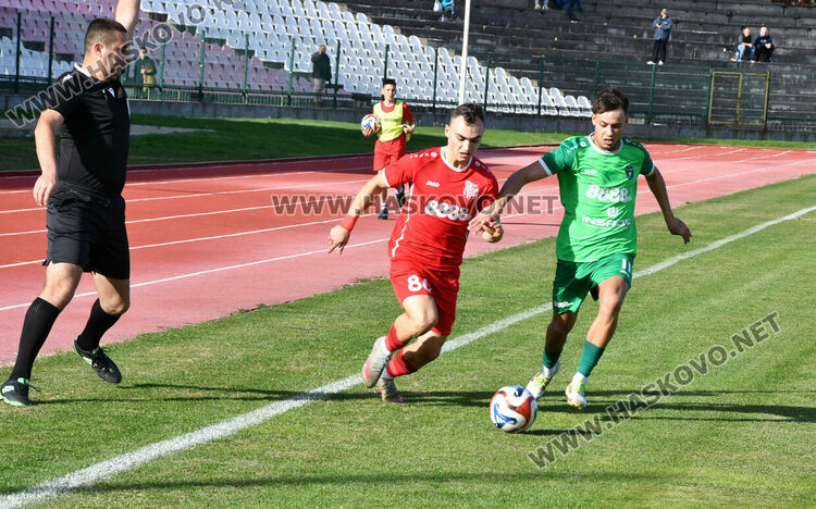 ОФК „Хасково“ мина безпроблемно през „Секирово“