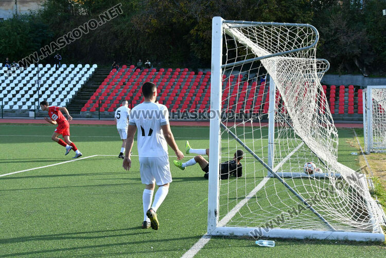 ФК „Хасково“ отказа „Раковски“ само за едно полувреме