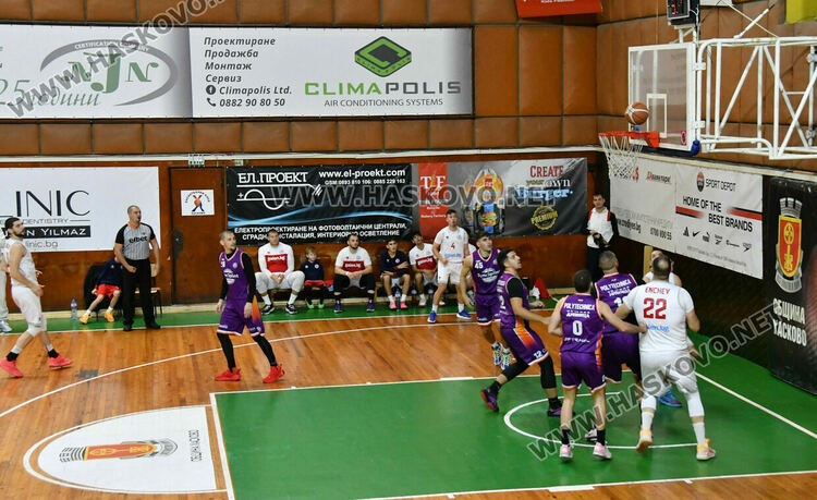 „Хасково“ с втора поредна загуба след поражение от „Политехника“