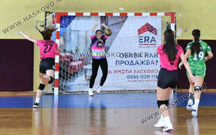 Започнаха срещите от първенството по хандбал за девойки