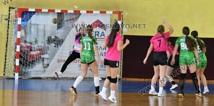 Започнаха срещите от първенството по хандбал за девойки