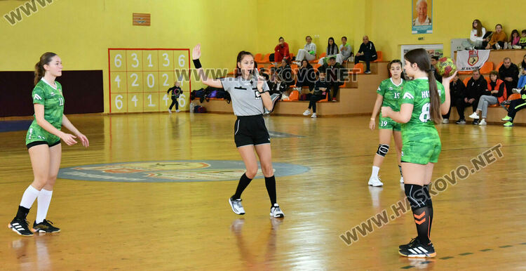 Започнаха срещите от първенството по хандбал за девойки