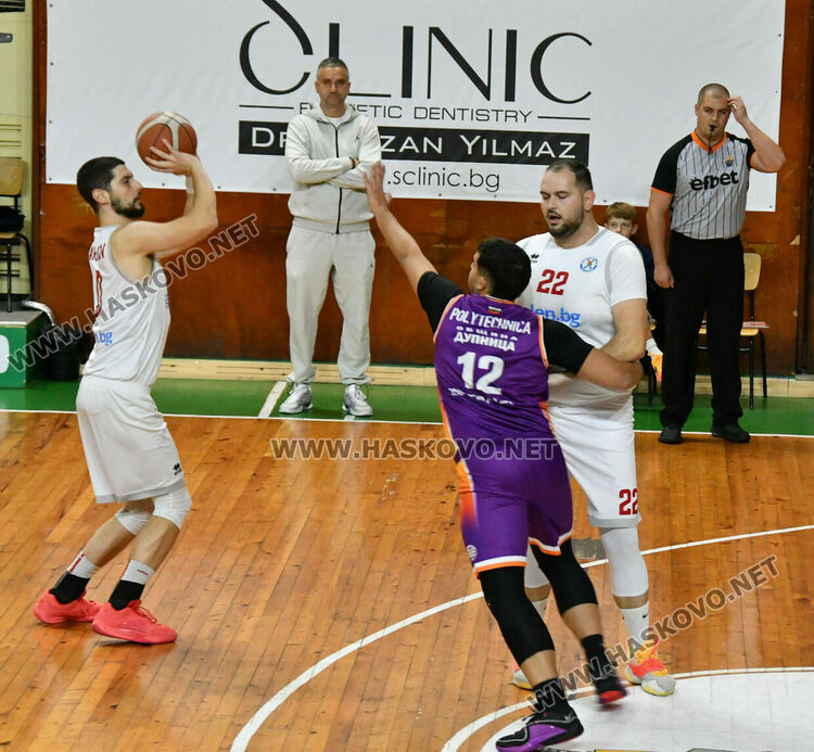 „Хасково“ с втора поредна загуба след поражение от „Политехника“